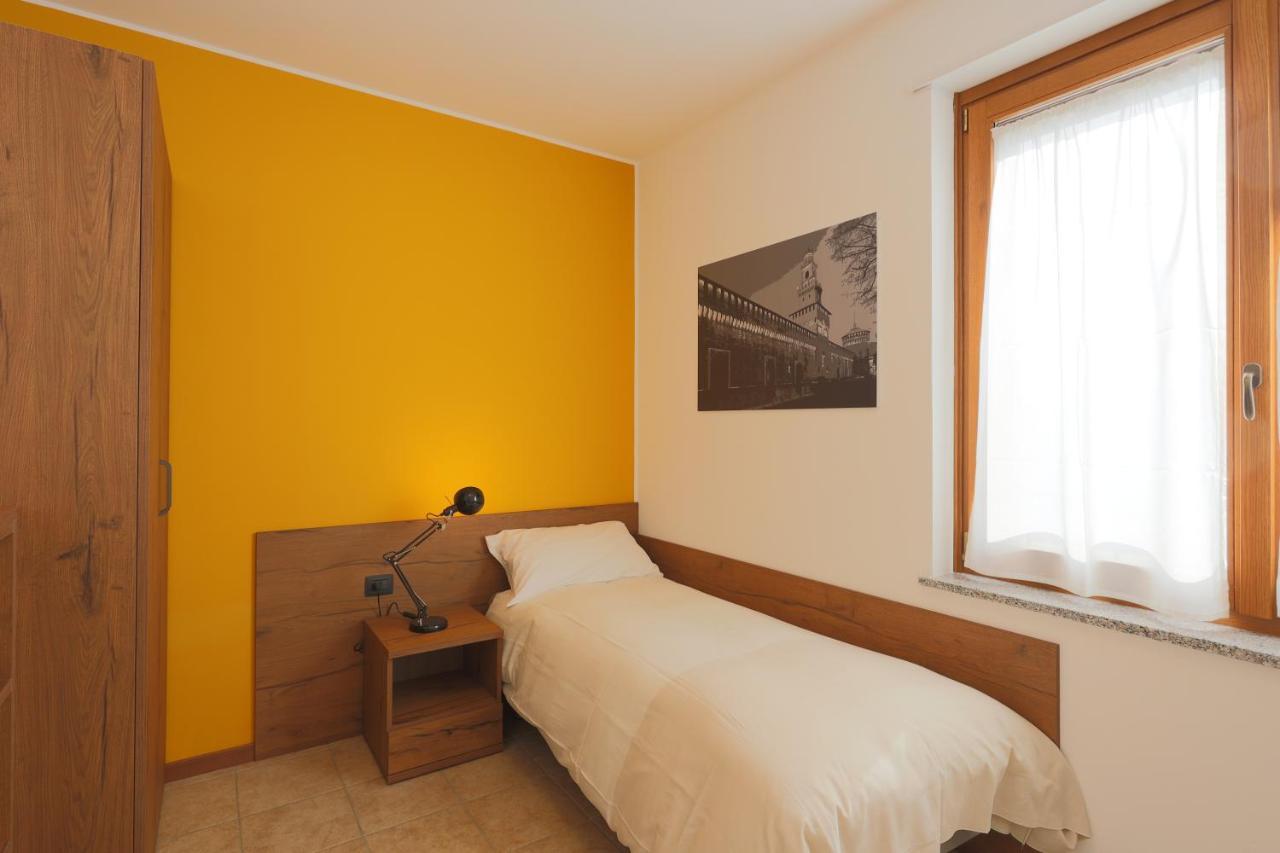 Corte Milano Hostel *